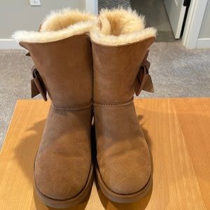 UGG Bailey Bow Boots, Size 10